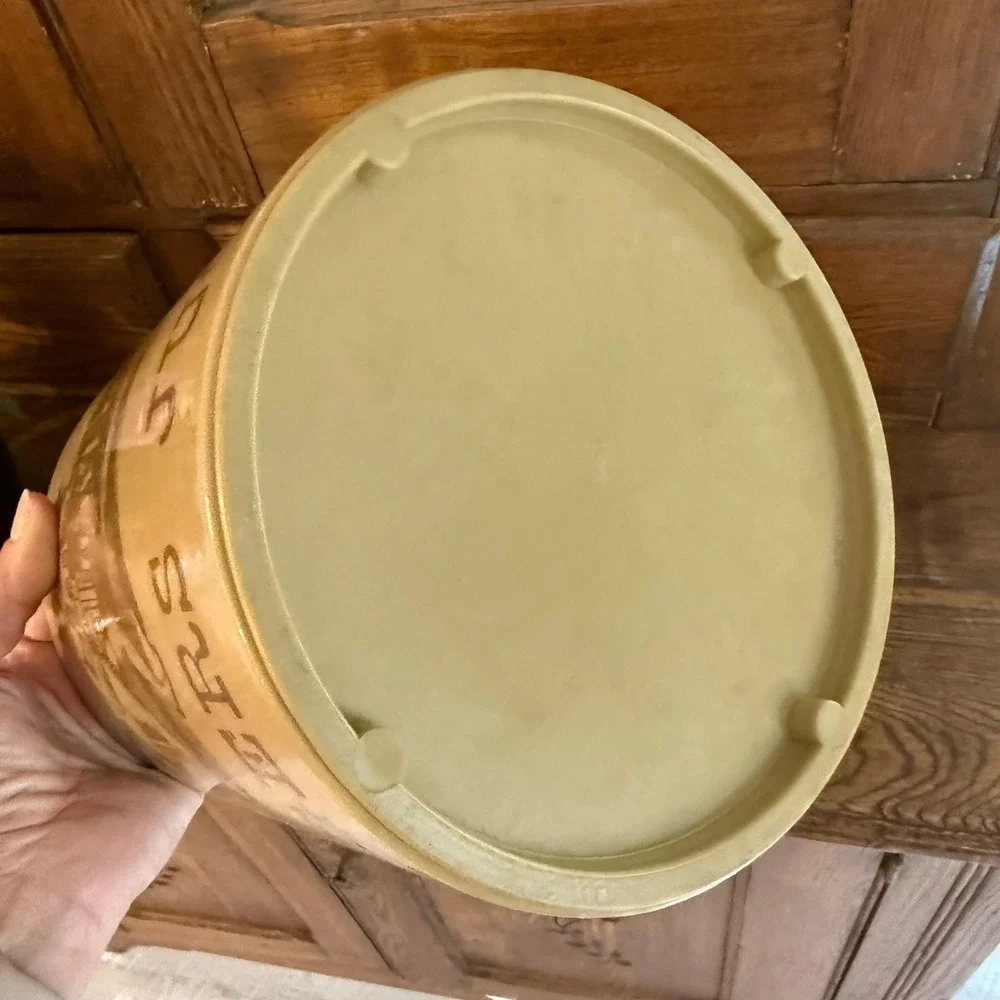 Vintage Joggers Jug Ceramic Top Ice Bucket Man Cave Runners Den Bar Pristine